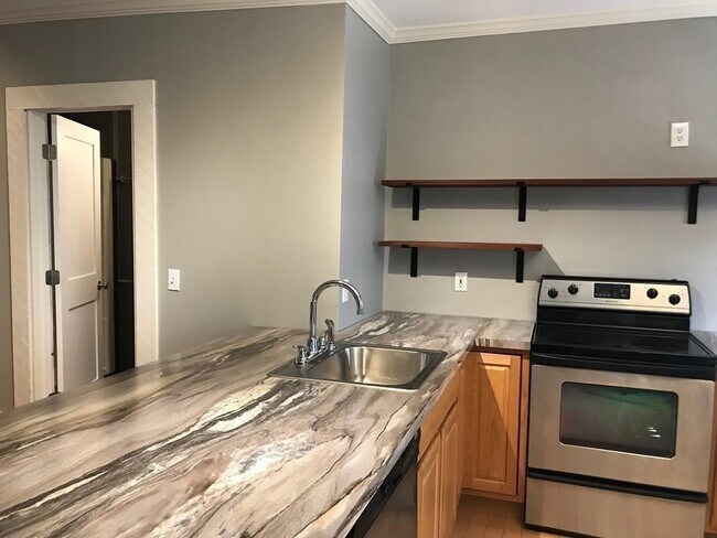 Photo - 149 Derby St