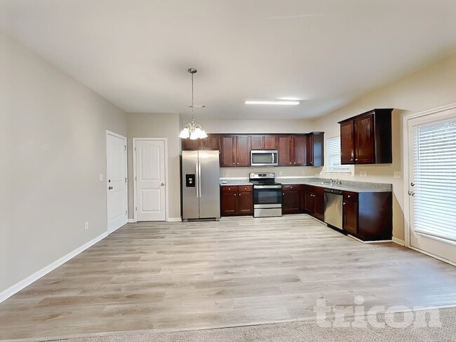 Photo - 1006 Grenier Terrace NE