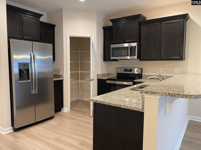 Photo - 945 Bergenfield Ln