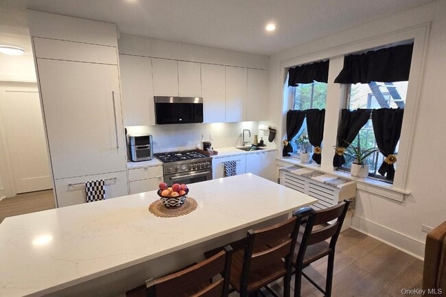 Photo - 148-09 Northern Blvd Unit 2O