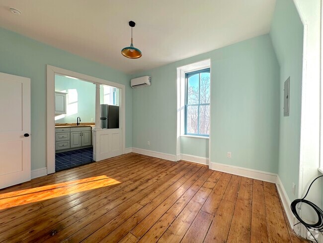 Building Photo - 152 3rd St Unit 6 Rental