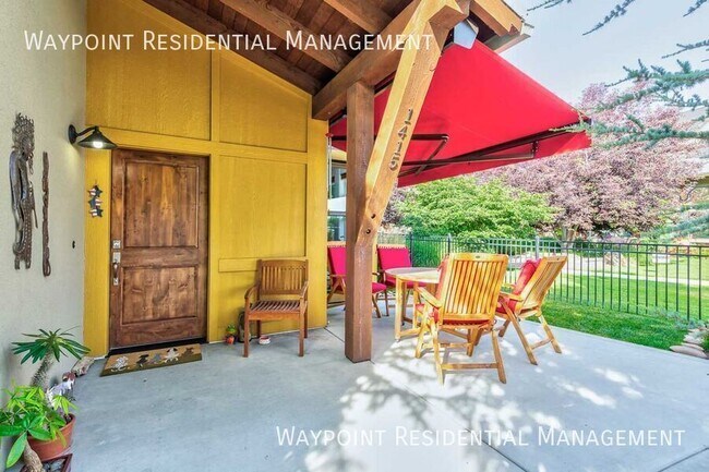 Photo - 1415 E Lone Creek Dr