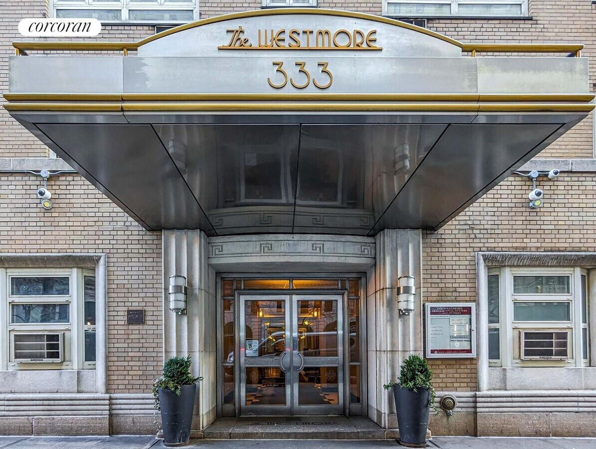 Photo - 333 W 57th St