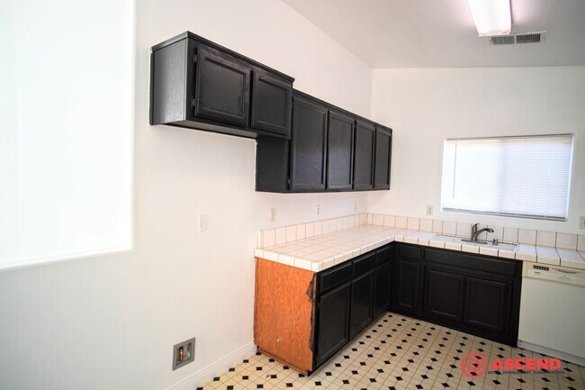 Photo - Darling Home in SW!