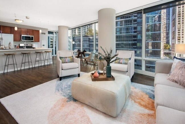 Photo - 346 E Grand Ave