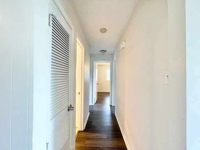 Photo - Gorgeous 3/2 recently renovated in homey neighborhood