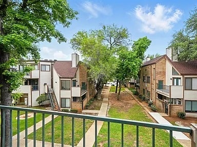 Photo - 2312 Balsam Dr