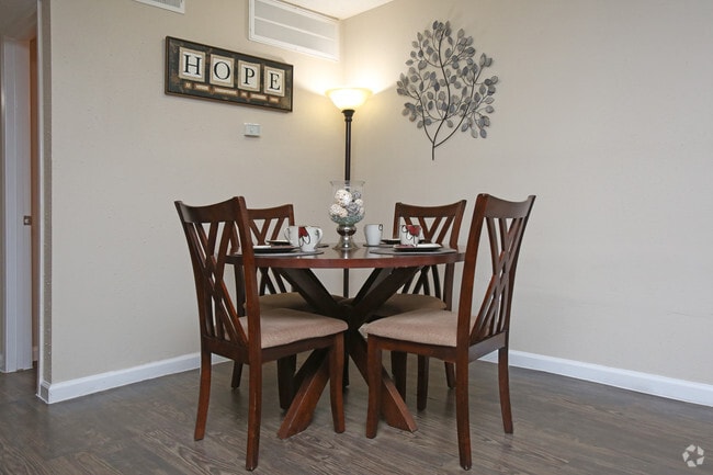 1BD, 1BA - Dining Room - Terracita Apartments - ALL BILLS PAID