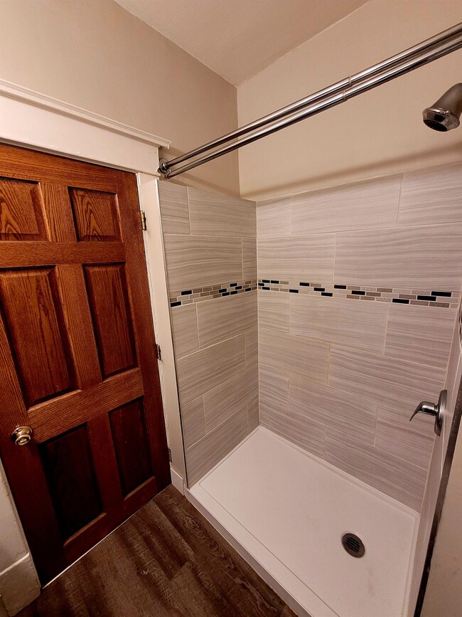 440 Leonard St NW Unit 2