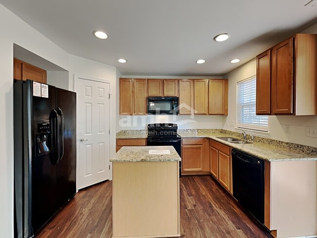 Photo - 4462 Roundwood Ct