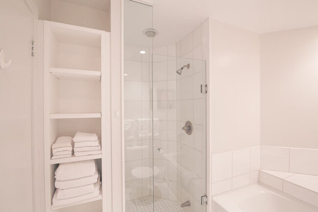 Photo - 8 York St Unit ID1031278P