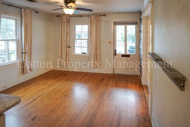 2108 Barnett Ave