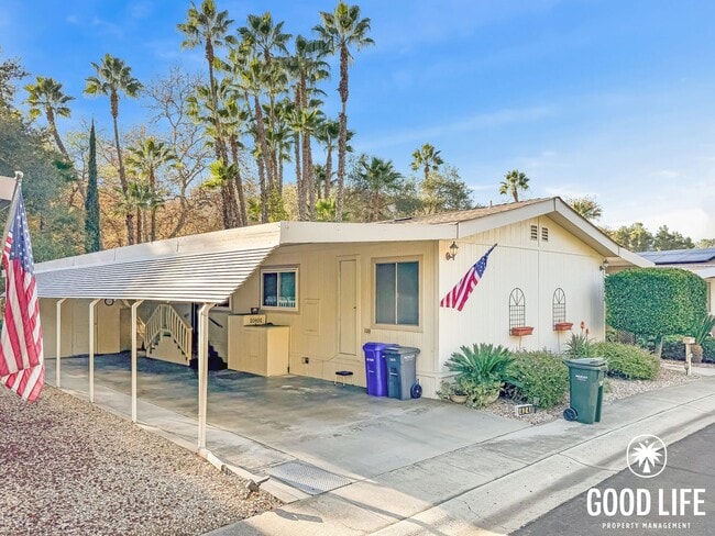 Building Photo - Beautiful 2B 2BA Home w/ AC, Parking, W/D, and Community Amenities!