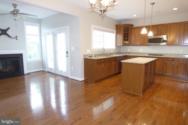 Photo - 1604 Kinnaird Terrace NE
