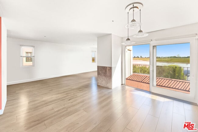 Photo - 4297 Carpinteria Ave