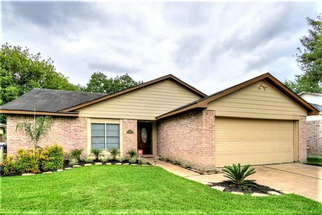 Building Photo - 19319 Cypress Bay Dr Rental
