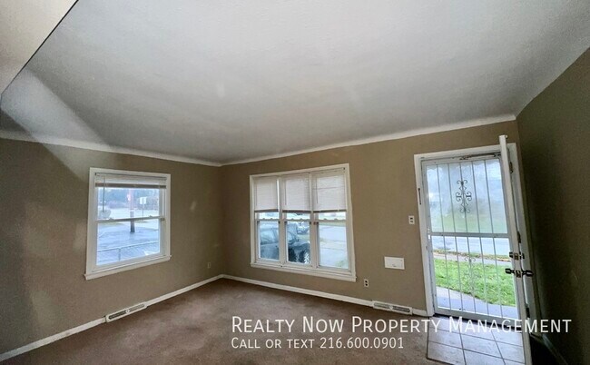 Photo - 16409 Clearview Ave