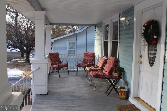 Photo - 319 Swarthmore Rd