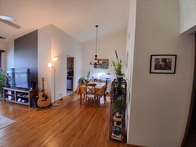 Photo - 2904 Heatherwood Dr Unit 4