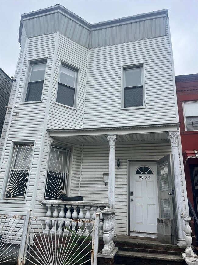 Building Photo - 99-22 34th Ave Rental