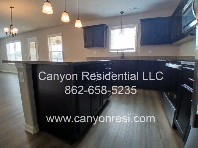 Photo - MUST SEE Fantastic 4BR 2/5 BA near everyth...