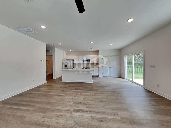 Photo - 1135 Livengood Wy