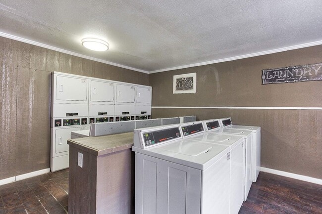Pebblebend Apartments
