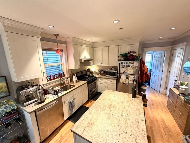 Photo - 133 Erie St Unit 1