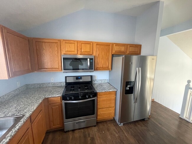Photo - Spacious Home!!