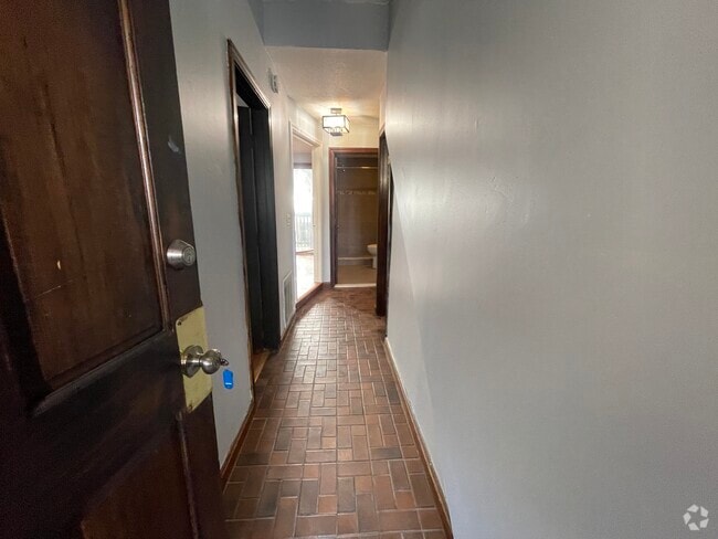 Building Photo - 474 E 7th St Unit 1 Rental