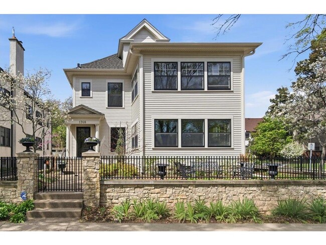 Building Photo - 1768 Fremont Ave S