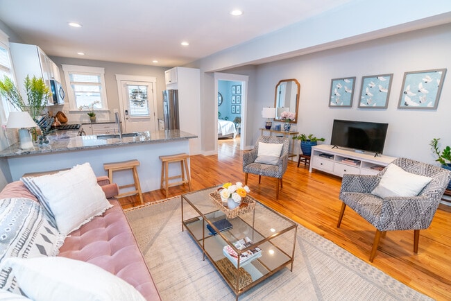 Photo - 503 Winchester Ave Unit 1