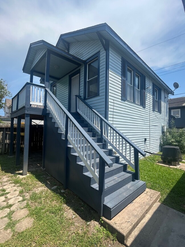 Building Photo - 3909 Avenue M Rental