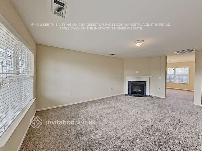 Photo - 2942 Village Center Dr