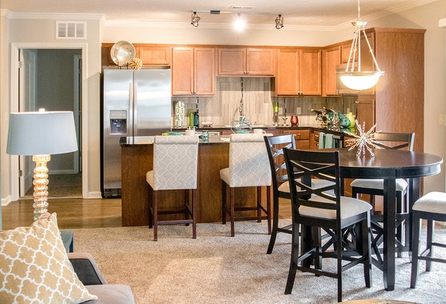 1 Bedroom Kitchen & Dining