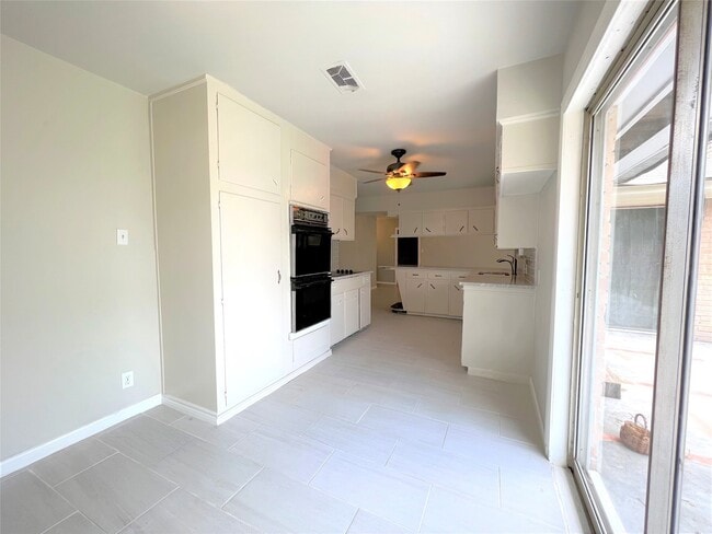 Building Photo - 1518 Johanna Dr