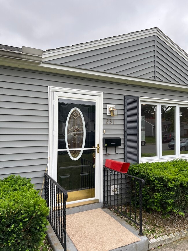 Photo - 231 Fairview Ave