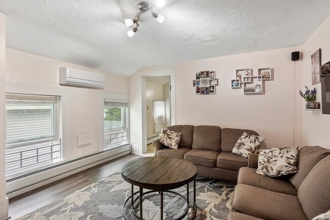 18 Cambridge St Unit B