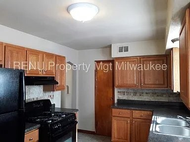 Photo - 4712 N 71st St