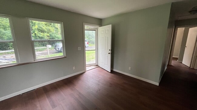 Building Photo - 3758 Wallace Blvd