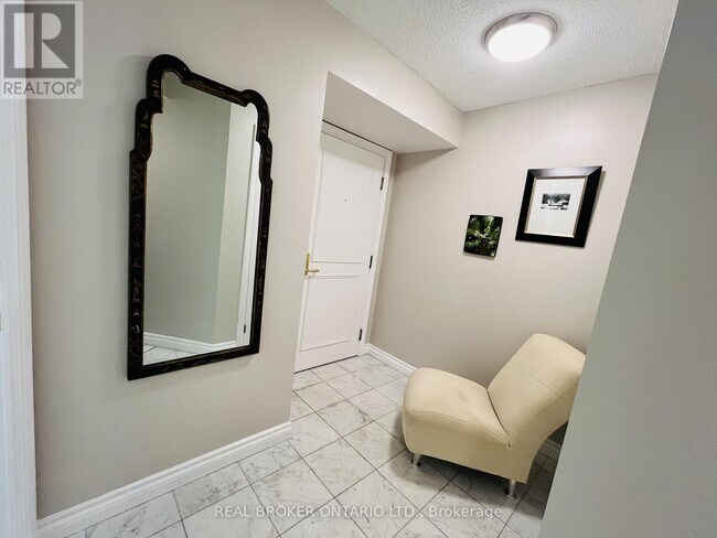 Photo - 1 Palace Pier Ct Unit 304