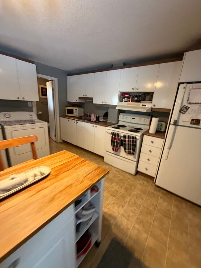 Photo - Au cœur de Hull - 1 chambre avec stationnement GRATUIT - 1,350 $ ! Unit 1