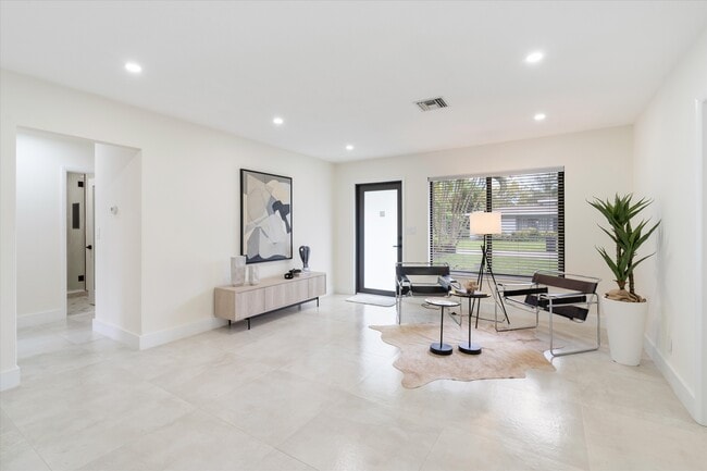 Photo - 1341 SW 10th St