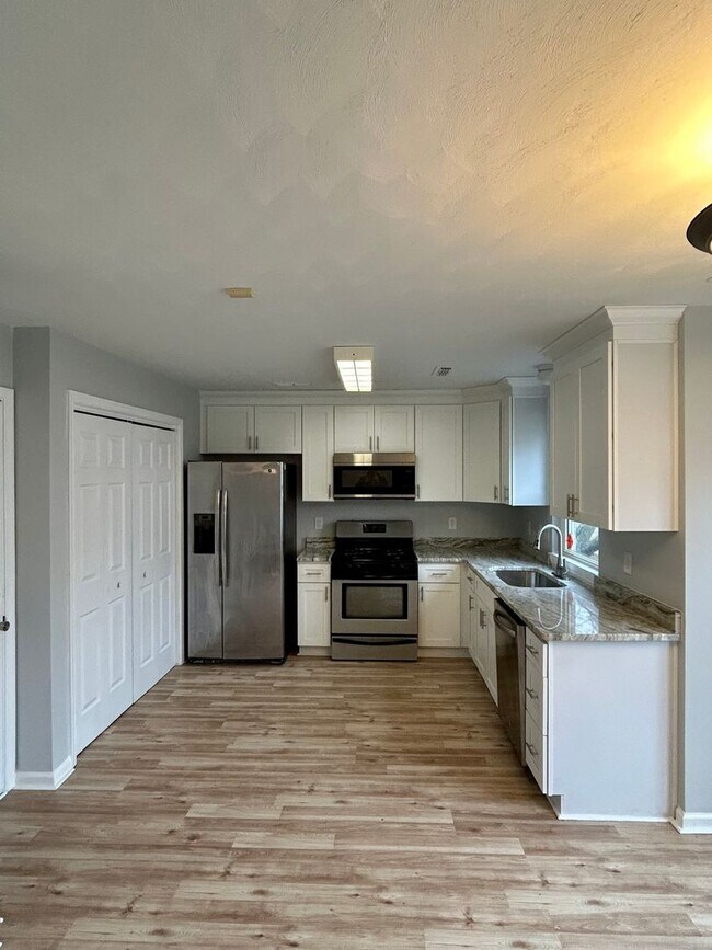 Photo - 1420 W Ocean View Ave