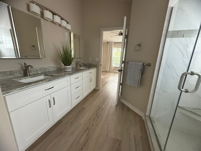 Photo - 1744 Arash Cir