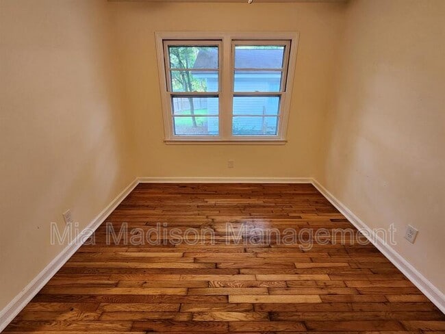 Photo - 2108 E 65th St