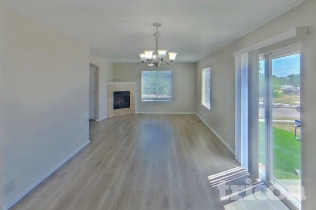 Photo - 2728 Sierra Springs Dr