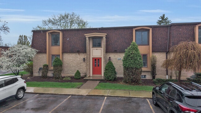 Photo - 225 Charter Oaks Dr Unit #3