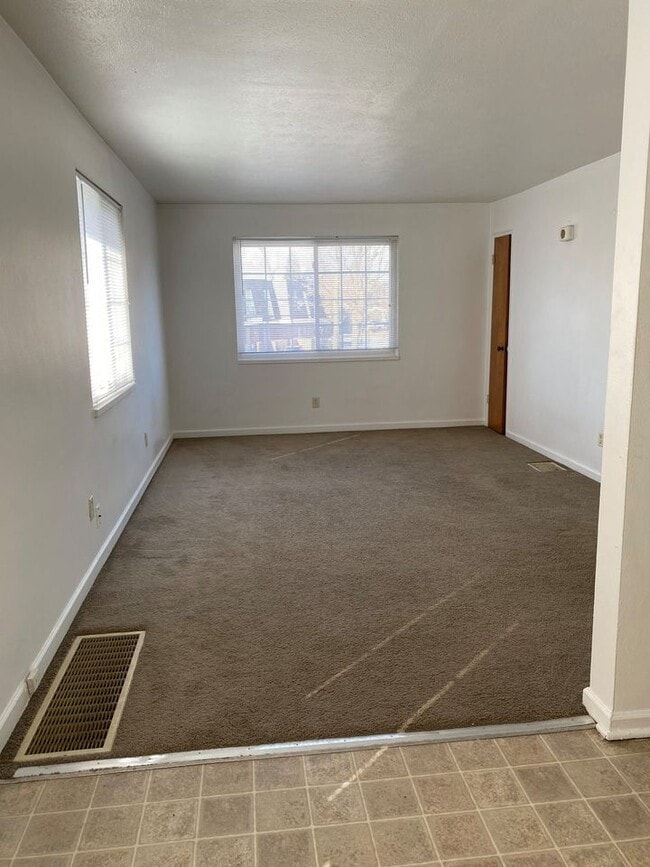 Photo - 2180 W Schantz Ave Unit 1