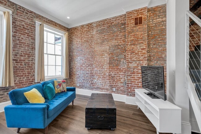 331 Decatur St